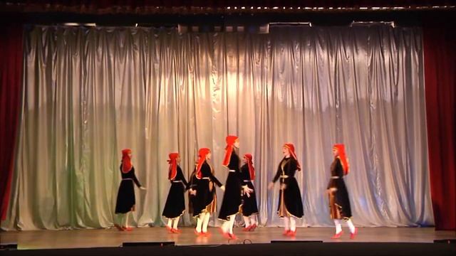 "Убыхский" - народный танец в исполнении ансамбля "Элегия" смотреть онлайн