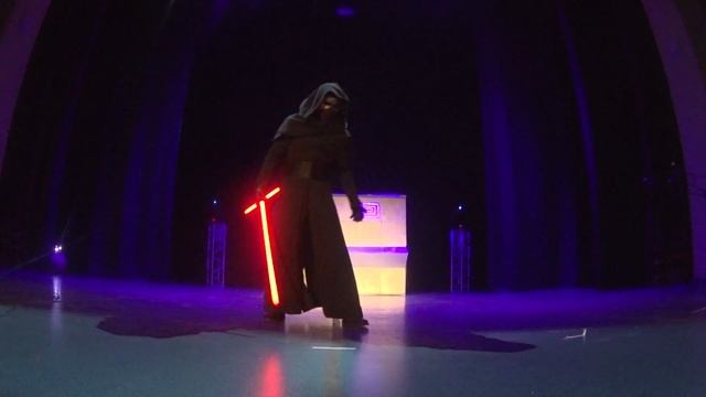 "Высшая лига косплея" 1-место - Kylo Ren cosplayer - Майкл Мураки смотреть онлайн