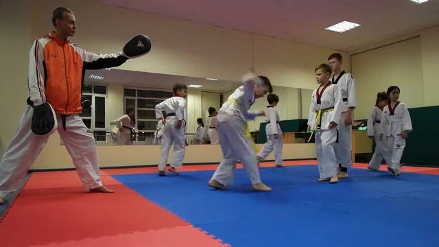 Школа Олимпийского Тхэквондо KWON.ru поздравляет всех с днем Защитника Отечества! смотреть онлайн