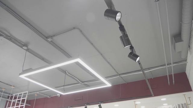 Трековое освещение и светильник O-Type в event-салоне Kolganov Event | SWG смотреть онлайн