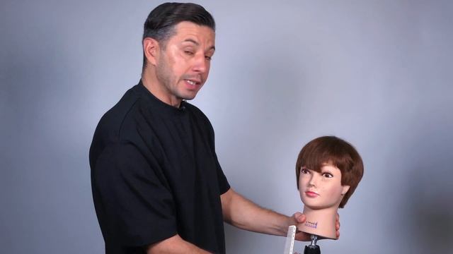 КАК ПОДСТРИЧЬ ЧЁЛКУ ? How to cut fringe? смотреть онлайн