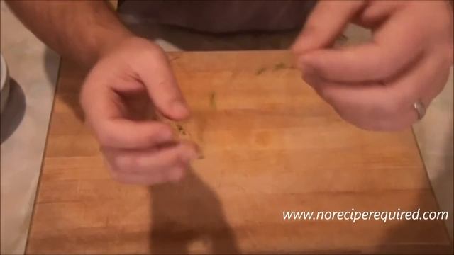 How to Chop Thyme - NoRecipeRequired.com смотреть онлайн