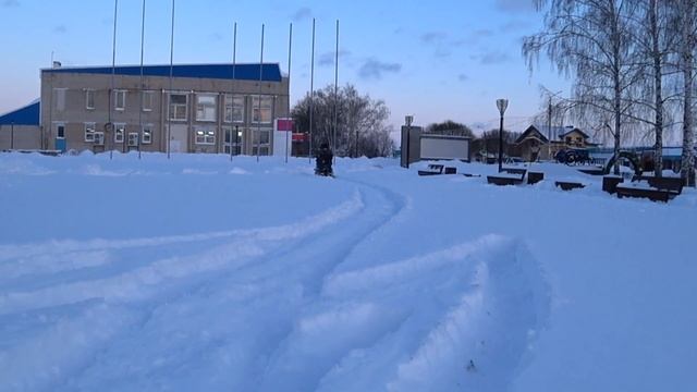 MEYRA Optimus 2 по снегу /вездеход / штурмую снежную целину снег пушистый мягкий смотреть онлайн