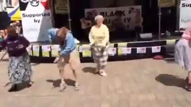 Бабушки зажигают смотреть онлайн
