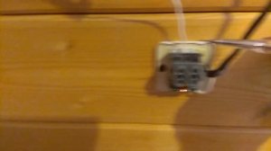 Одноклавишный проходной выключатель Lexman First 1: Как подключить