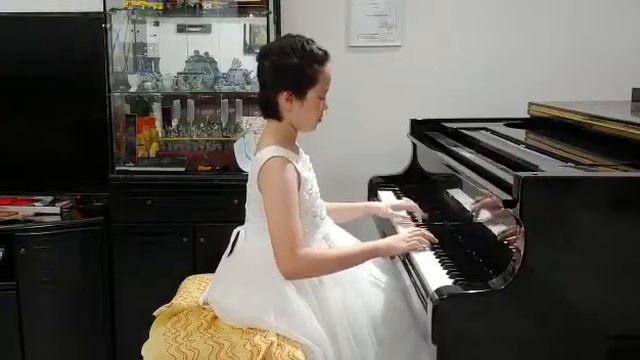 Remote Xianggelila, Ma Jinfeng & Zhang Nan смотреть онлайн