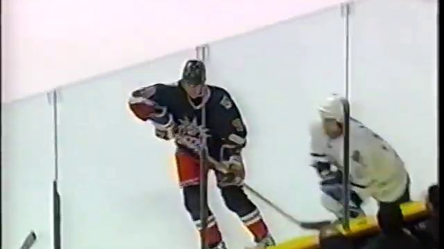 New York Rangers @ Toronto Maple Leafs - Gretzkys Final Game At Maple Leaf Gardens - Feb 26 1998 смотреть онлайн
