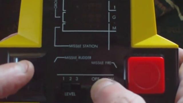 VINTAGE HAND HELD GALAXY INVADER 1000 COMPUTER SPACE BATTLE GAME смотреть онлайн