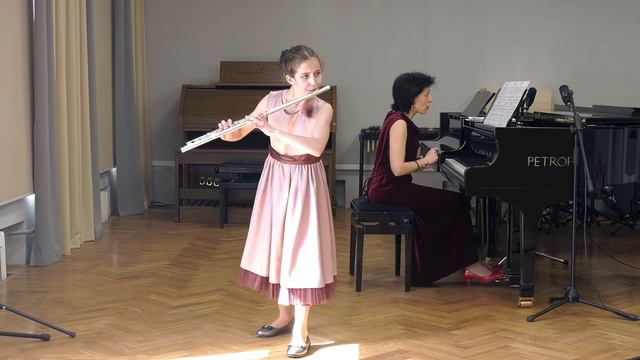 M. Aramaki "Cyan Rose No.2" Anna Churakova 9 years (flute), Olga Ber (piano) смотреть онлайн