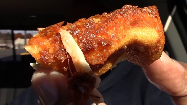 Little Caesars Pepperoni Stuffed Crust DEEP DEEP Pizza смотреть онлайн