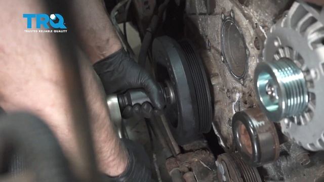 How to Replace Harmonic Balancer 2002-2009 Chevy Trailblazer смотреть онлайн