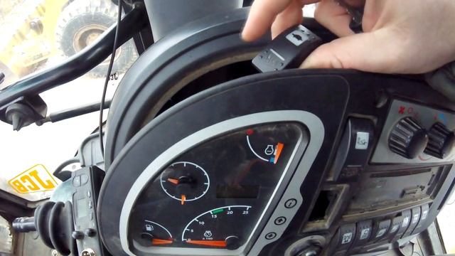 JCB 3 CX Проблемы с ускорением гидравлики смотреть онлайн