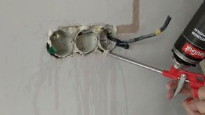 МОНТАЖ ПОДРОЗЕТНИКА НА МОНТАЖНУЮ ПЕНУ. Как установить подрозетник в стену.