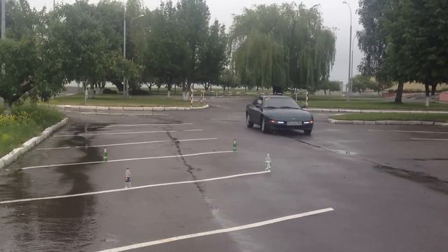 Учимся парковаться передом :) смотреть онлайн