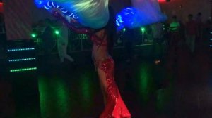 ЯРКО И КРАСИВО!! Восточные танцы со светодиодными крыльями в клубе Ангел