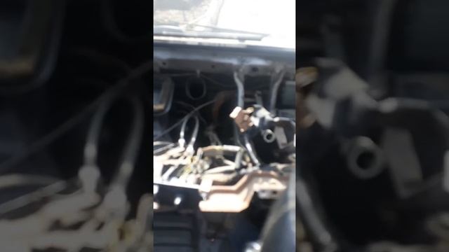 Разобрал панель приборов и пропало электричество. В чем причина? смотреть онлайн