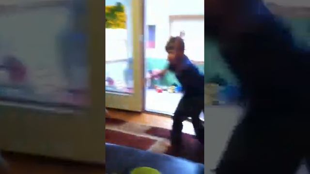 Morgan, Pepper and Hazel dancing to Wreck-It-Ralph take 2 смотреть онлайн