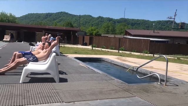 ЧЕЧНЯ / служба в мечети/ термальные источники/ осетинские пироги смотреть онлайн