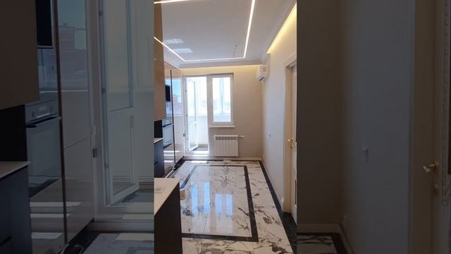 Классический интерьер квартиры и неклассическое освещение. Вместо люстры - светодиодная лента. смотреть онлайн