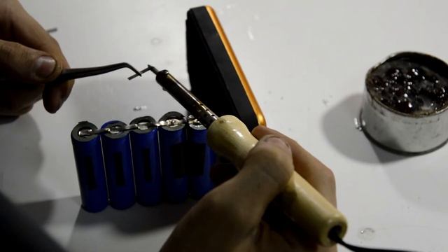 ЧТО ВНУТРИ РОССИЙСКОГО POWER BANK / КАК ПОЧИНИТЬ POWER BANK / DEXP смотреть онлайн