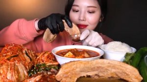 Корейский укус: Вареная свинина. АСМР, реальный звук.