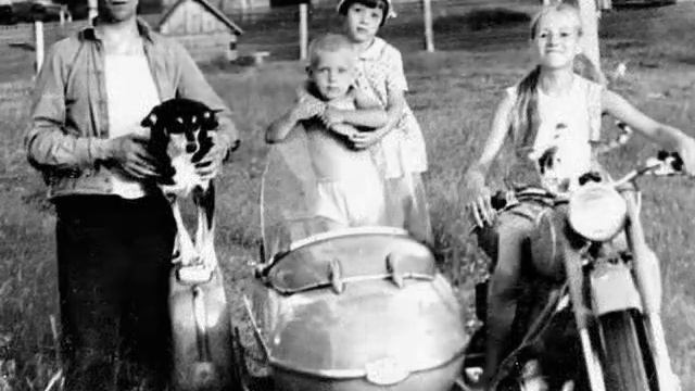 " У КАЖДОГО ИЗ НАС НА СВЕТЕ ЕСТЬ МЕСТА...." смотреть онлайн