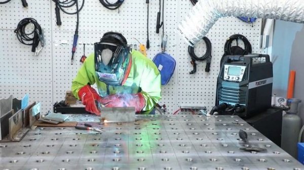 DECAPOWER ULTRAMIG 230 UNBOXING & WELDING