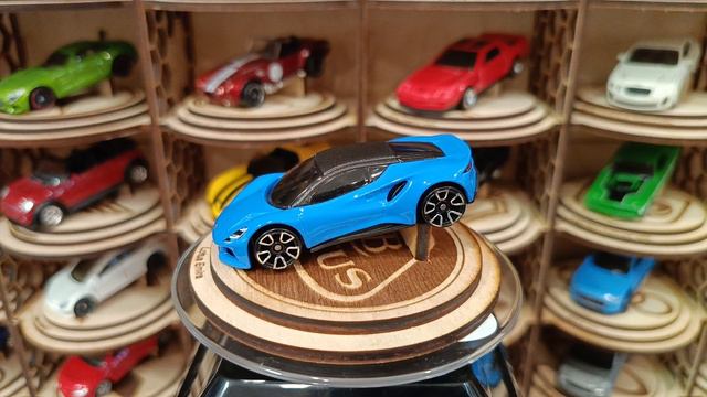 Lotus Emira смотреть онлайн