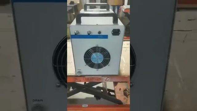 Чиллер CW-3000 для охлаждения охлаждающей жидкости в лазерной трубке СО2. смотреть онлайн