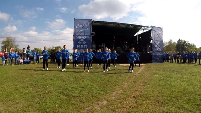 Клуб Лидер зажигает на празднике смотреть онлайн