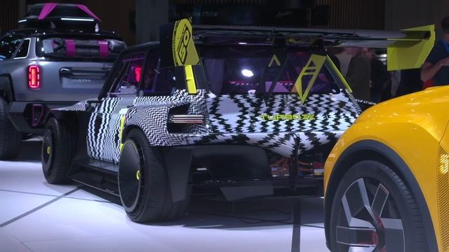 Renault R5 TURBO 3E at Paris Motor Show 2022 смотреть онлайн