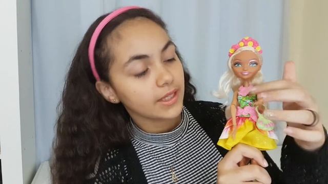 Nova Boneca Ever After High - Nina Thumbell - Filha da Pequena Polegar смотреть онлайн