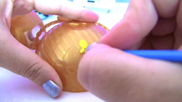 #Игрушки. ДЖАКУЗИ ДЛЯ КУКЛЫ ЛОЛ СВОИМИ РУКАМИ LOL DIY Custom Jacuzzi for Queen Bee Делаем #Поделки смотреть онлайн