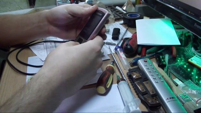 Интересная проблема с телефоном SAMSUNG C3050 смотреть онлайн