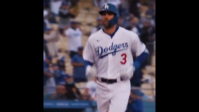 Dave Roberts, Trevor Bauer React To Fernando Tatis Looking At Signs! 2021 MLB Season смотреть онлайн