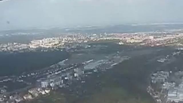Landing to Ruzyne airport (Prague) смотреть онлайн