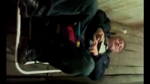 Застрял в стуле смотреть онлайн