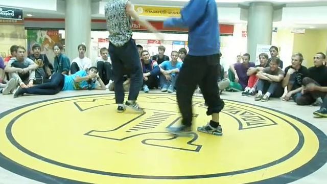 Макс и Фара (Action Man) вс Голди и Литл (BreakArt) смотреть онлайн