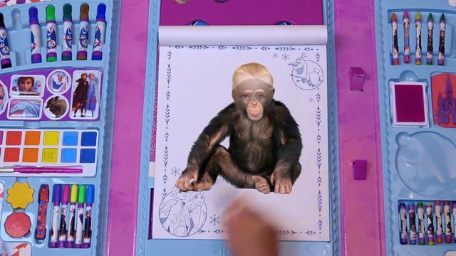 Пять Детей играют с волшебными маркерами и учат цвета смотреть онлайн
