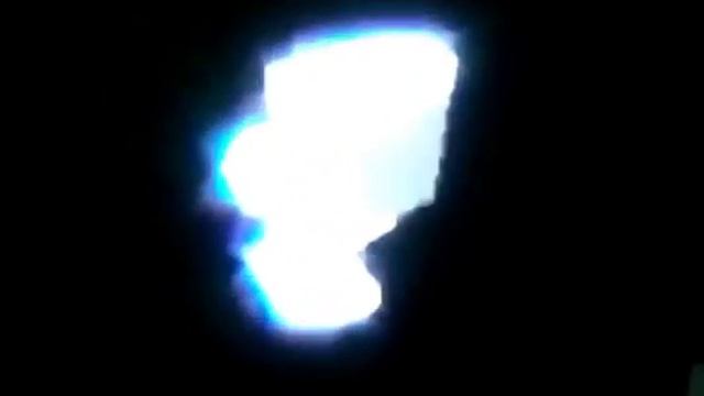 Польский унитаз крутится под музыку в очень плохом качестве на протяжении 2-х минут