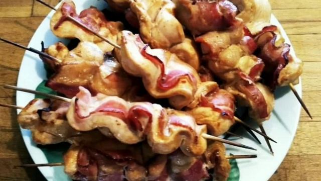 ШАШЛЫК ИЗ КОЛБАСЫ И ГРУДИНКИ. смотреть онлайн