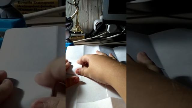 Как сделать мини блокнот из 1 листа бумаги😱 (первое видео) смотреть онлайн