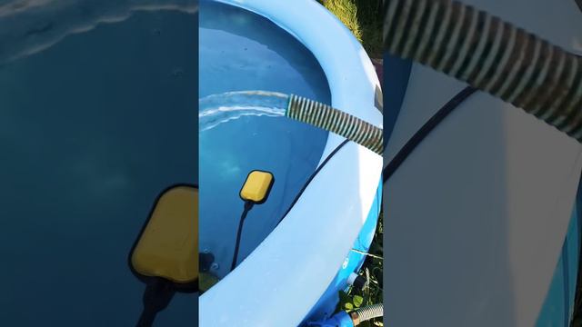 Очистка бассейна на даче подручными средствами Pool filter with your own hands смотреть онлайн