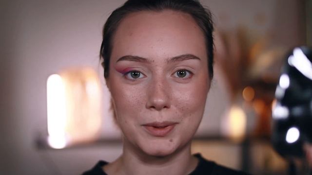 Туториал на яркую двойную стрелку | обсуждаем НЕГАТИВНЫЕ комментарии | яркий макияж смотреть онлайн