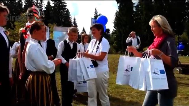 Россия, Эстония, Латвия - сажают деревья в Резекне . 2013 сентябрь смотреть онлайн