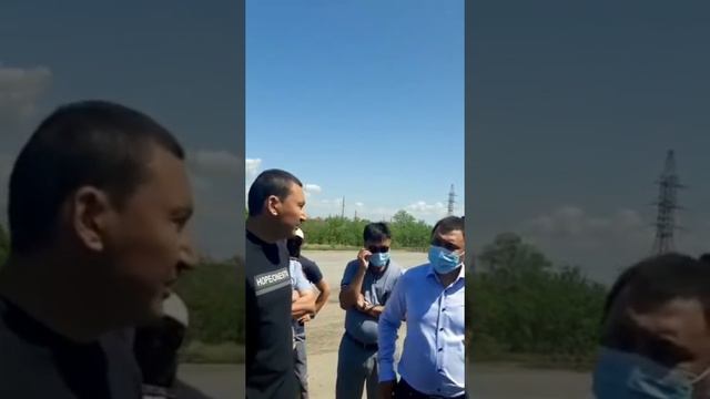 В КАЗАХСТАНЕ НАЧАЛИСЬ СТИХИЙНЫЕ БУНТЫ ДАЛЬНОБОЙЩИКОВ (на казахском и русском языках). смотреть онлайн