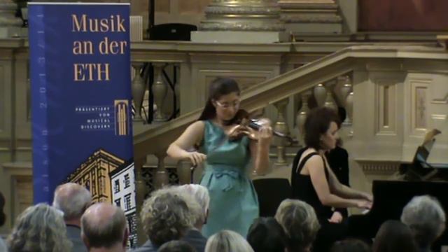 Veriko Tchumburidze _ Camille Saint Saëns - Introduction et rondo capriccioso смотреть онлайн