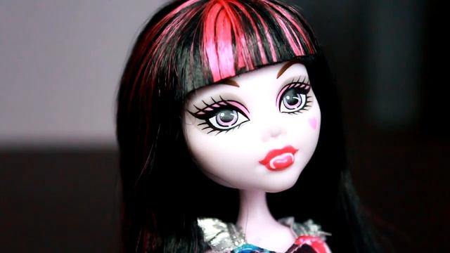Обзор Monster High - Дракулаура Бу Йорк Бу Йорк (Draculaura - Boo York Boo York) смотреть онлайн