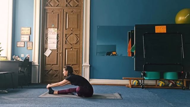 Оздоровительная гимнастика "Растяжка" смотреть онлайн