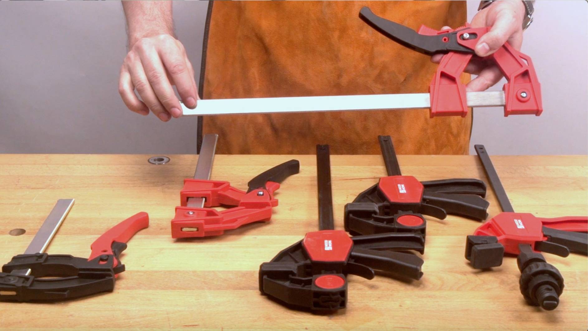 Какие есть струбцины для лёгкого и быстрого зажима в столярном деле с корпусом и губками из полимера смотреть онлайн